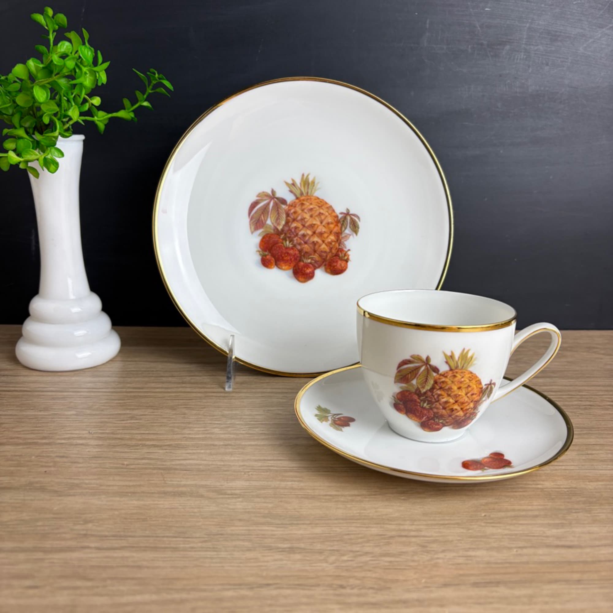 Hutschenreuther Hohenberg Olivia 63 Tea Trio Pineapple, Porcelain, Gol