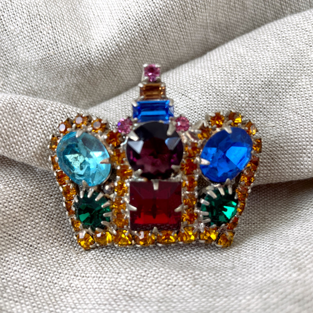 Capri crown brooch with mixed faceted colored rhinestones - vintage costume jewelry - NextStage Vintage
