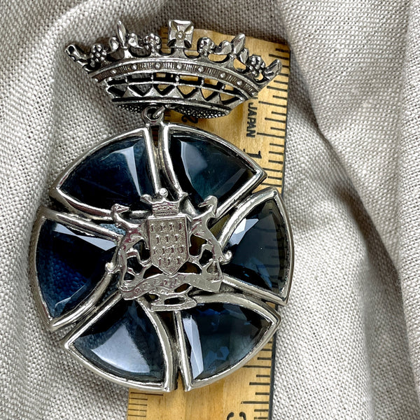 Bretagne crest crown brooch in sapphire and silver - 1980s vintage - NextStage Vintage