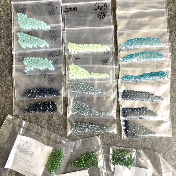 3mm bicone crystal beads Swarovski? - 912 pcs - blue, green -estate destash
