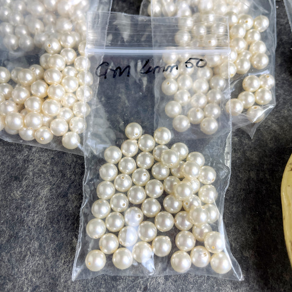 6mm round crystal pearls Swarovski? - 850 pc - cream - estate destash