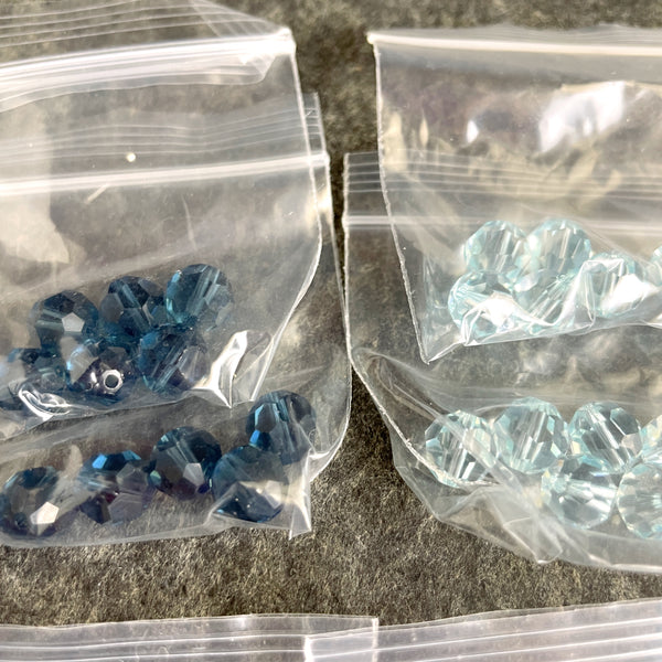 8mm round crystal beads - Swarovski? - 96 pcs - blue assortment