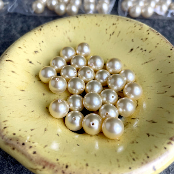 8mm round crystal pearls light gold - Swarovski? - 250 pcs.