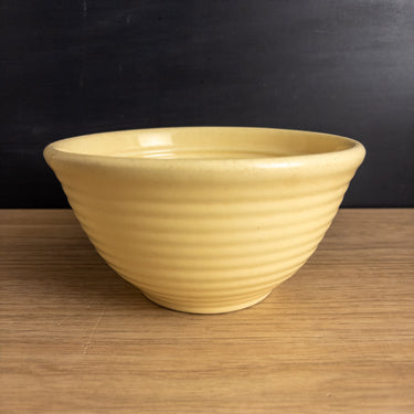 Vintage 1930s Bauer Pottery Yellow Ringware Mixing Bowl 30 - Inside Rings