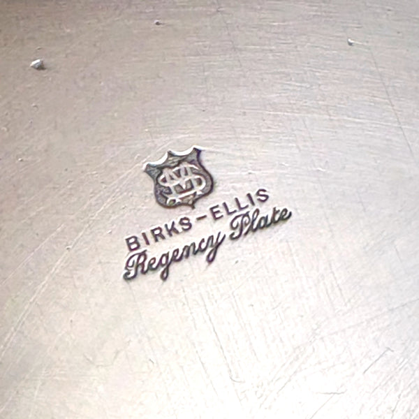 1930s Birks-Ellis Regency Plate footed silver plate meat platter with tree well