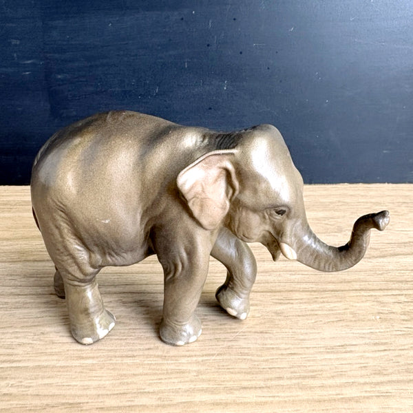 Hagen Renaker Designers' Workshop baby elephant - Pasha - 1950s vintage