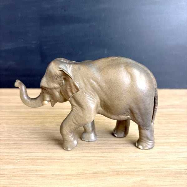 Hagen Renaker Designers' Workshop baby elephant - Pasha - 1950s vintage