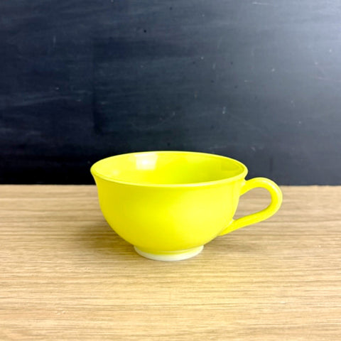 Hazel Atlas Platonite chartreuse tea cup – vintage milk glass with fired on finish