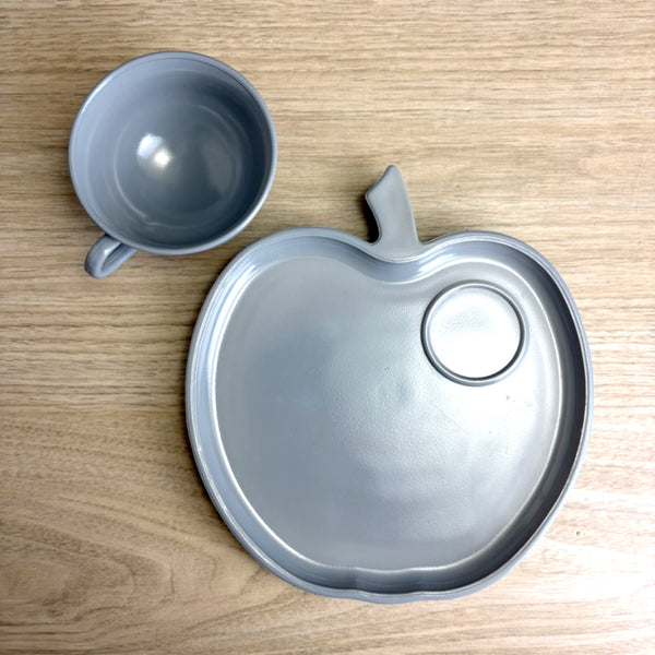 Hazel Atlas Platonite Grey apple snack plate & cup – mid century vintage