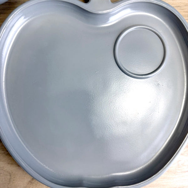 Hazel Atlas Platonite Grey apple snack plate & cup – mid century vintage