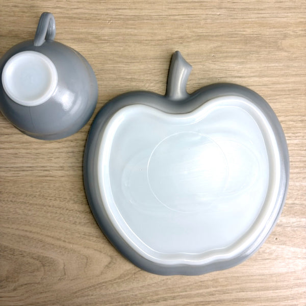 Hazel Atlas Platonite Grey apple snack plate & cup – mid century vintage