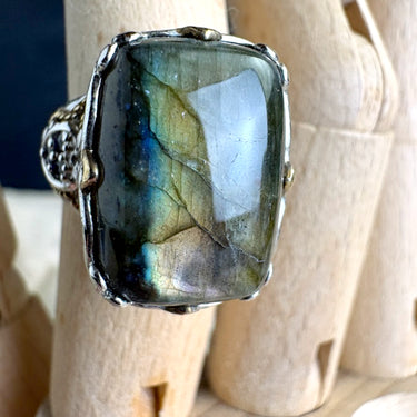 Michael Valitutti Gems En Vogue sterling and labradorite cocktail ring - NextStage Vintage