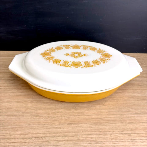 Vintage Pyrex divided casserole and lid 9450 - 1 1/2 quart - Butterfly Gold - NextStage Vintage