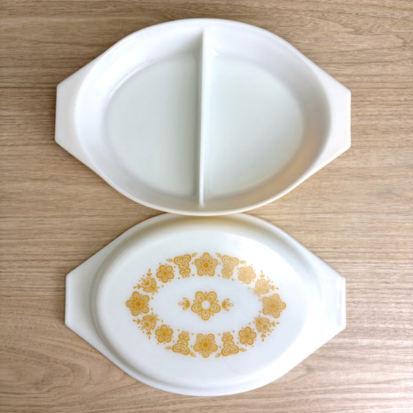 Vintage Pyrex divided casserole and lid 9450 - 1 1/2 quart - Butterfly Gold - NextStage Vintage