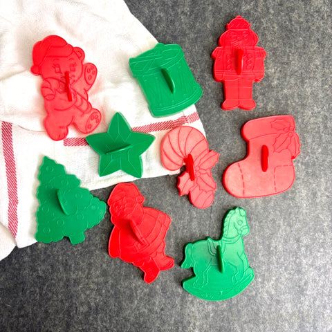 Set of 9 vintage Wilton imprint Christmas cookie cutters – red & green plastic - 1992 - NextStage Vintage