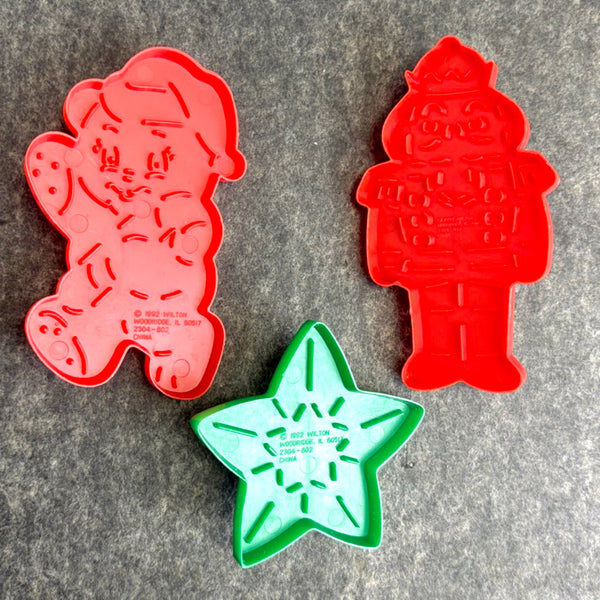 Set of 9 vintage Wilton imprint Christmas cookie cutters – red & green plastic - 1992 - NextStage Vintage