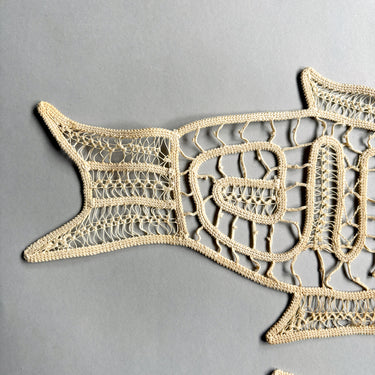 Vintage pair of bobbin lace fish motifs - frame for decor, stitch on a jacket - NextStage Vintage