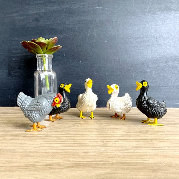 Compostion putz ducks and rooster with metal feet - possibly German