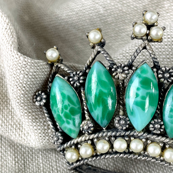 CFW crown brooch with green faux jade and pearls - 1960s vintage