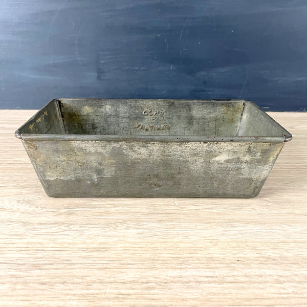 Vintage Ekco 7 Sanitary folded bread pan - 1915 vintage - NextStage Vintage