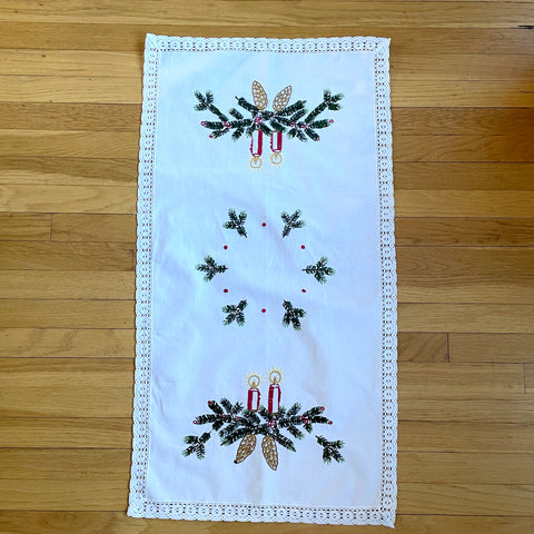 Christmas table runner - hand embroidered in Austria - pinecones berries - 20x38 - 1980s vintage