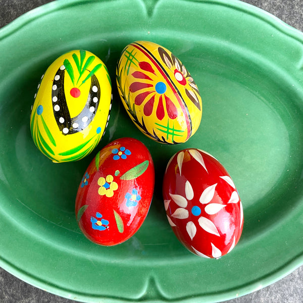 Folk painted wooden eggs - set of 4 - vintage Bavarian style