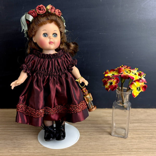 Vogue Ginny doll - 2003 - maroon taffeta dress