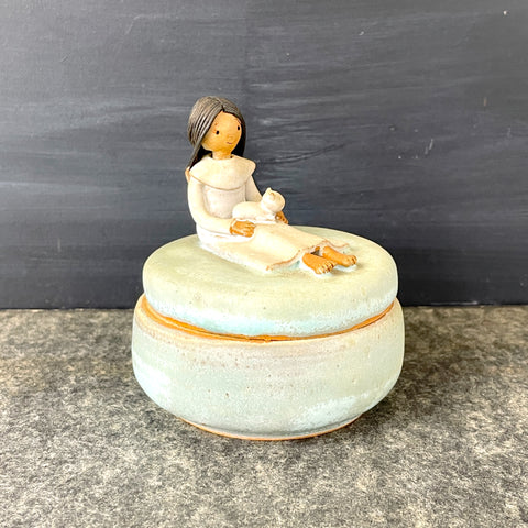 Girl with cat studio art pottery trinket box by Marieke Hall - 1980s vintage - NextStage Vintage