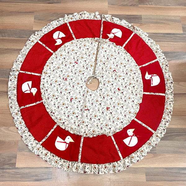 Goose and calico quilted tree skirt - 25" radius - 1980s vintage - NextStage Vintage