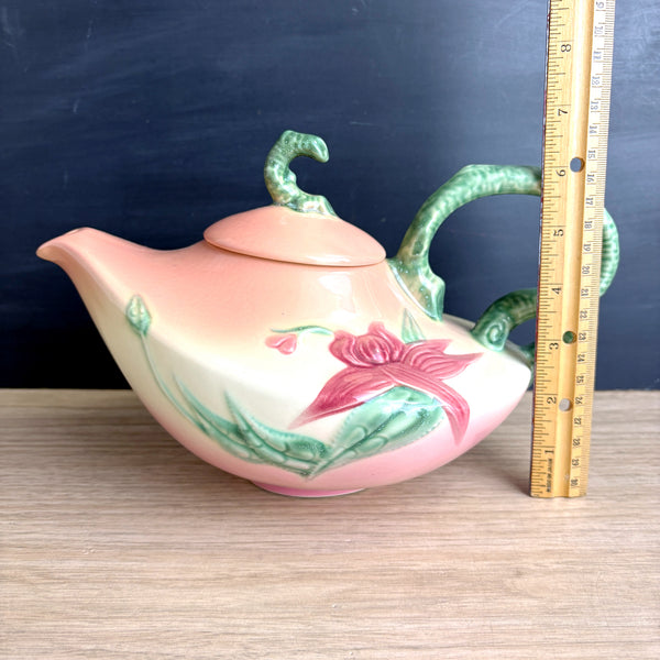 Hull Pottery Woodland pink and green Aladdin teapot - W-26 - 1950s vintage