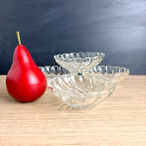 Hazel Atlas Colonial Swirl fruit/dessert bowls set of 4 – mid century 4.75" clear pressed glass