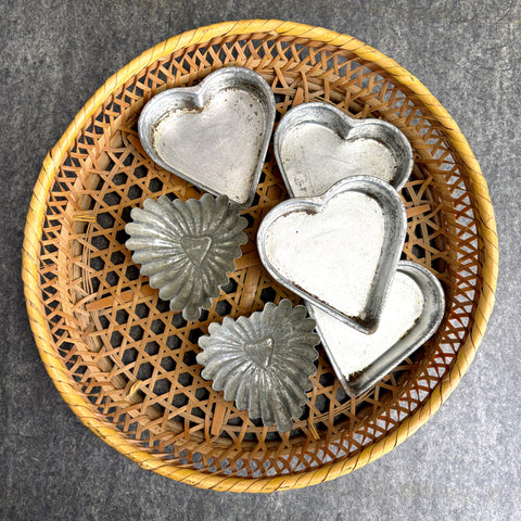 Rustic heart mini metal molds - vintage lot of 6 for crafting - soap candles decor - NextStage Vintage