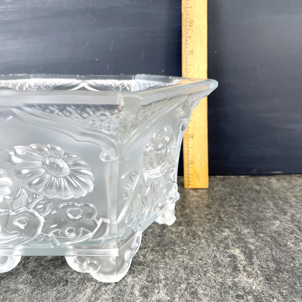 Heisey chinoiserie hexagonal flowers bowl - 1950s art glass - NextStage Vintage