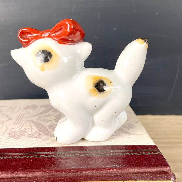 Occupied Japan cat with bow porcelain figurine - 1940s vintage