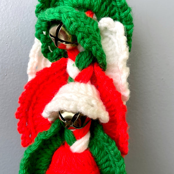 Christmas crochet jingle bell door hanger - 1980s vintage - NextStage Vintage