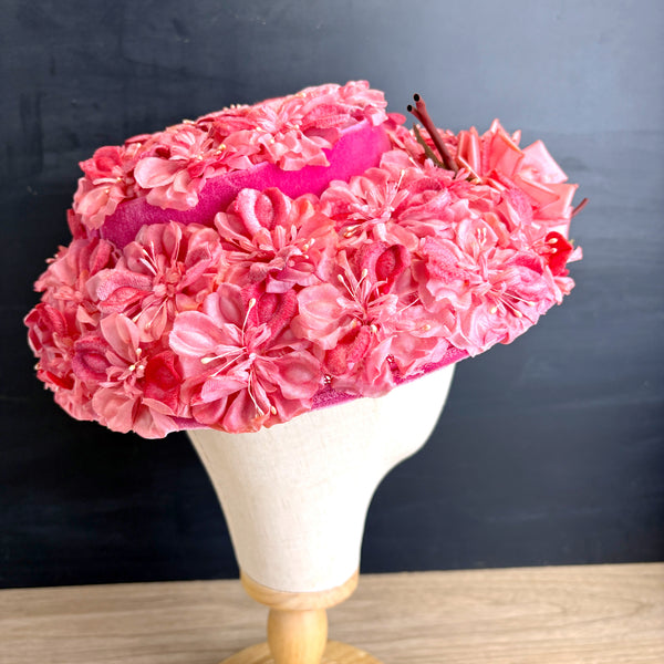 Vintage 1950s Floral Ladies Hat with Velvet Ribbon & Silk Flowers – Union Made – G. Fox & Co. Box