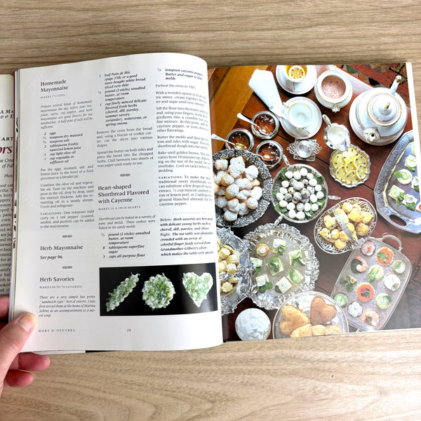 Martha Stewart's Hors d'Oeuvres - 1984 with dust jacket