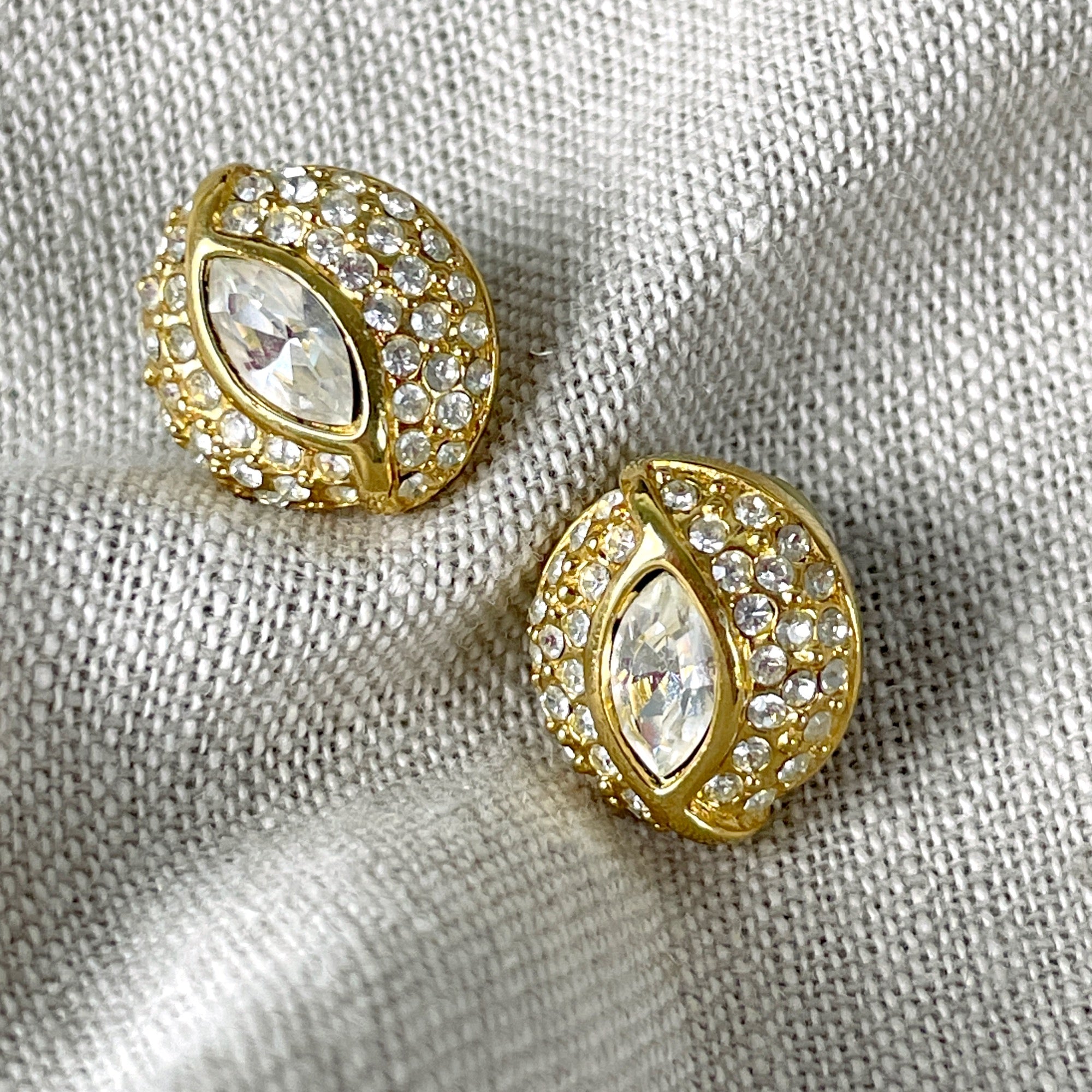 Napier gold tone and rhinestone pierced earrings - 80s