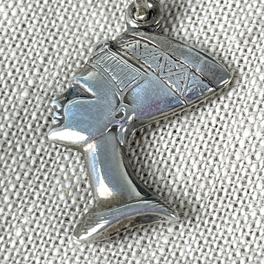 Sterling silver Queen Nefertiti charm/pendant - 80s vintage - NextStage Vintage