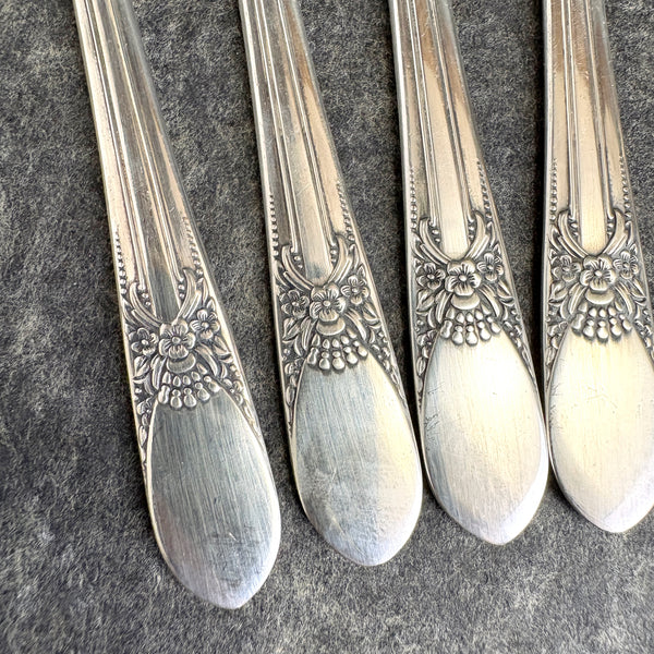 6 Wm Rogers Beloved IS silver plate butter knives flatware - 1940s vintage