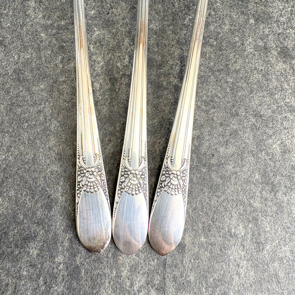 6 Wm Rogers Beloved IS silver plate iced tea spoons flatware - 1940s vintage