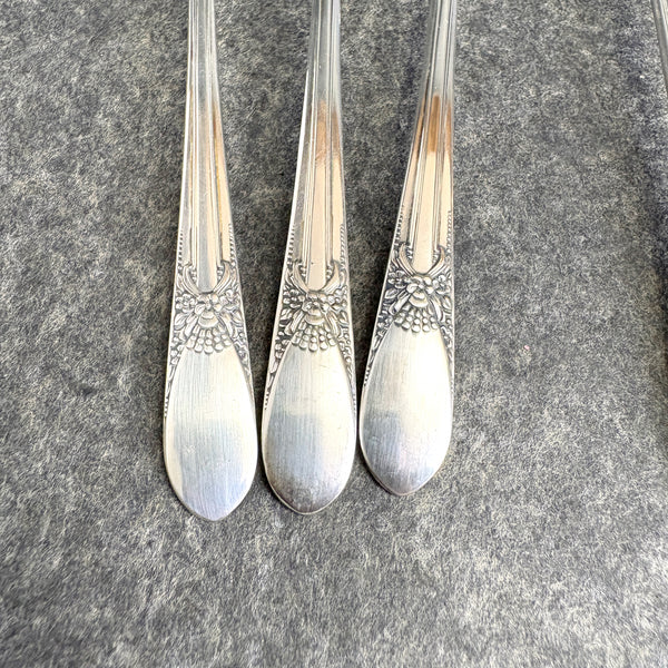 6 Wm Rogers Beloved IS silver plate iced tea spoons flatware - 1940s vintage