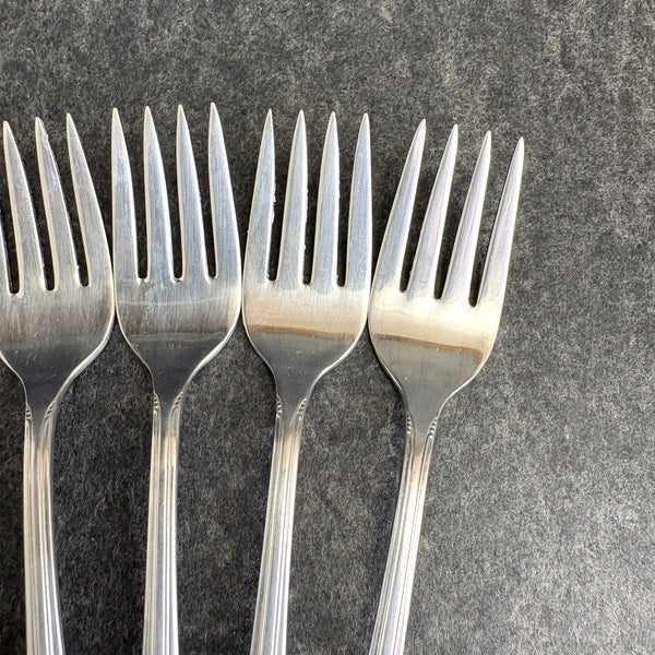 6 Wm Rogers Beloved IS silver plate salad/dessert forks flatware - 1940s vintage