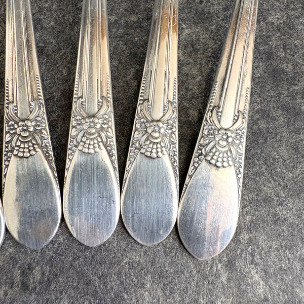 6 Wm Rogers Beloved IS silver plate salad/dessert forks flatware - 1940s vintage