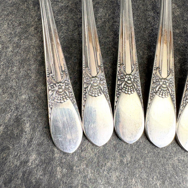 6 Wm Rogers Beloved IS silver plate salad/dessert forks flatware - 1940s vintage