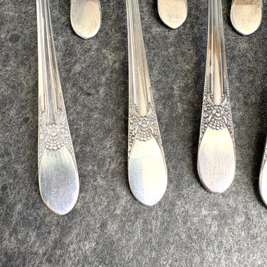 12 Wm Rogers Beloved IS silver plate teaspoons flatware - 1940s vintage - NextStage Vintage