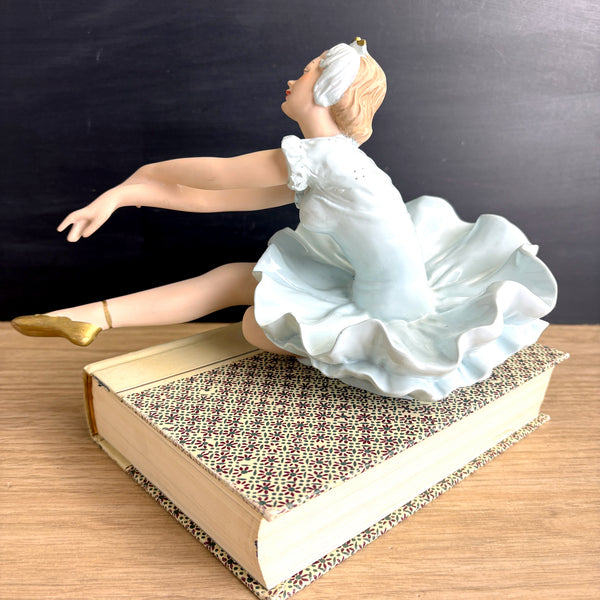 Royal Swan Collection Ballerina 40114 - 1950s vintage figurine - hand made in Italy