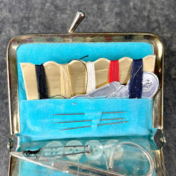 Travel pocket sewing kit - 1970s vintage - NextStage Vintage
