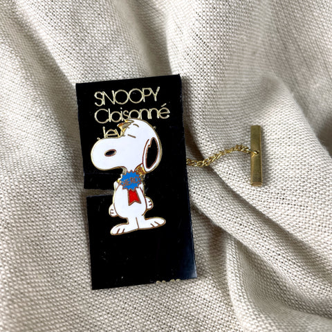 Snoopy "Hero" cloisonne tie tack - 1980s vintage - NextStage Vintage