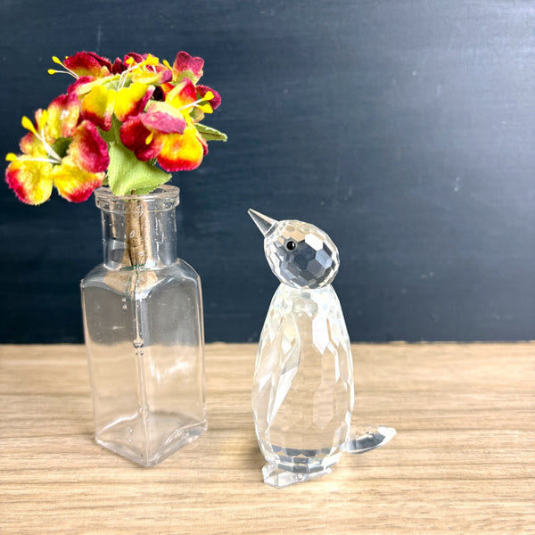 Swarovski Penguin #7643 - crystal collectible - small chip